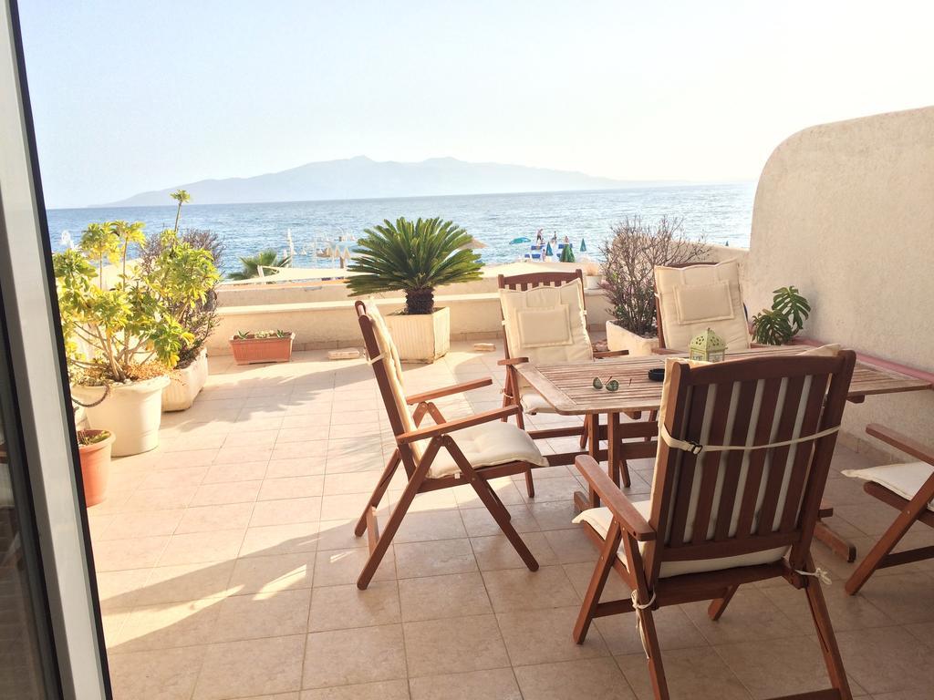Apartments Wonderful Bay Sarandë Exteriör bild